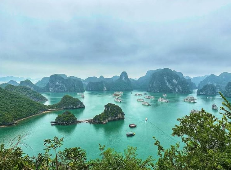 foto della baia di halong bay